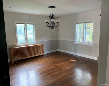 18 Chestnut Avenue - Photo Thumbnail 5