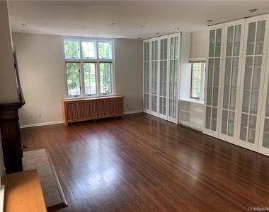 18 Chestnut Avenue - Photo Thumbnail 4
