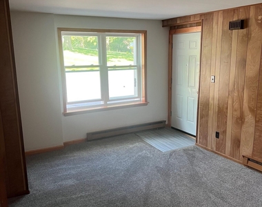 142 Old Loudon Road - Photo Thumbnail 4