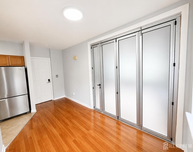 50 Davidson Road - Photo Thumbnail 2