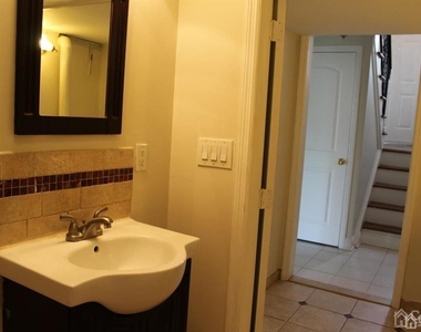 218 Nicholson Avenue - Photo Thumbnail 31