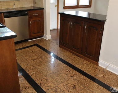 218 Nicholson Avenue - Photo Thumbnail 4