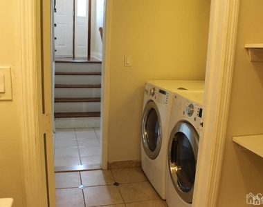 218 Nicholson Avenue - Photo Thumbnail 30