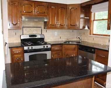 218 Nicholson Avenue - Photo Thumbnail 18