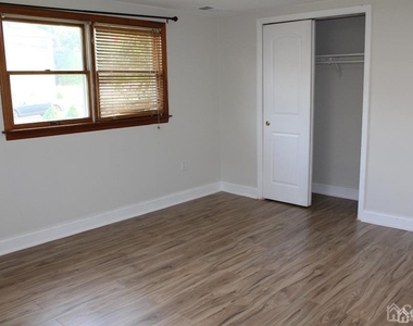 218 Nicholson Avenue - Photo Thumbnail 21