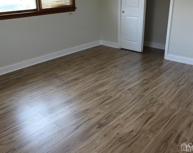 218 Nicholson Avenue - Photo Thumbnail 22