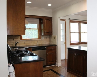 218 Nicholson Avenue - Photo Thumbnail 19