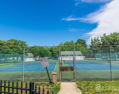 155 Darwin Lane - Photo Thumbnail 8