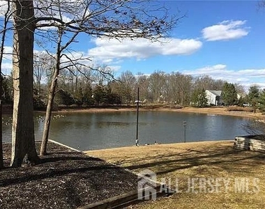 155 Darwin Lane - Photo Thumbnail 6
