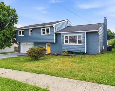 264 E George Place E - Photo Thumbnail 1