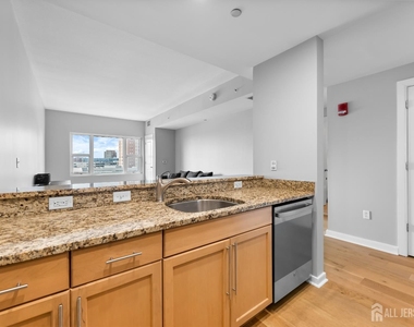 20 Livingston Avenue - Photo Thumbnail 14