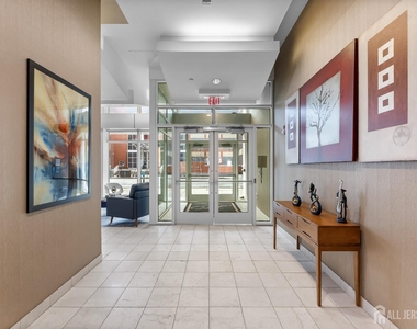 20 Livingston Avenue - Photo Thumbnail 4