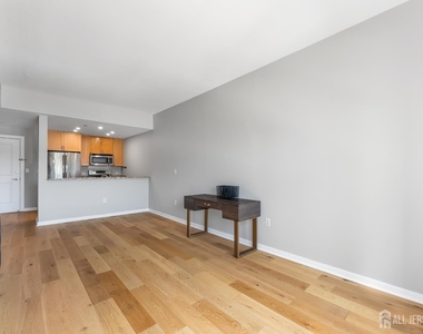 20 Livingston Avenue - Photo Thumbnail 19