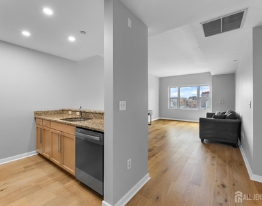 20 Livingston Avenue - Photo Thumbnail 15
