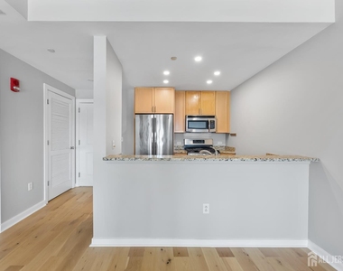 20 Livingston Avenue - Photo Thumbnail 20