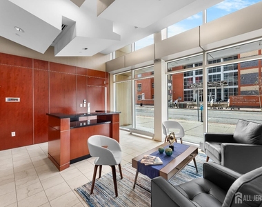 20 Livingston Avenue - Photo Thumbnail 3