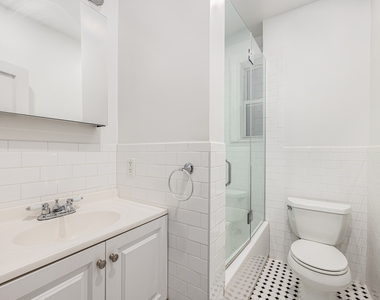 25 W 64th Street - Photo Thumbnail 3
