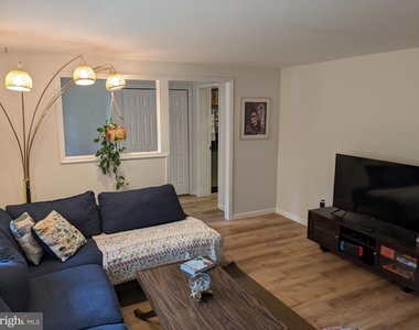 164 Ashley Drive - Photo Thumbnail 4