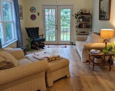 164 Ashley Drive - Photo Thumbnail 7