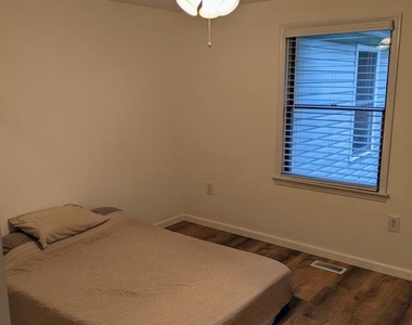 164 Ashley Drive - Photo Thumbnail 22