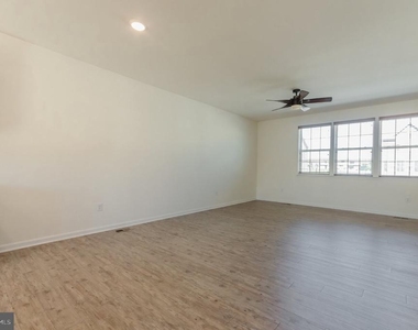172 Drexel Court - Photo Thumbnail 26