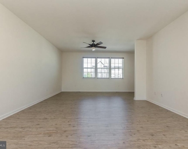 172 Drexel Court - Photo Thumbnail 24