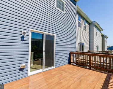 172 Drexel Court - Photo Thumbnail 7