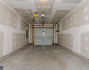172 Drexel Court - Photo Thumbnail 48