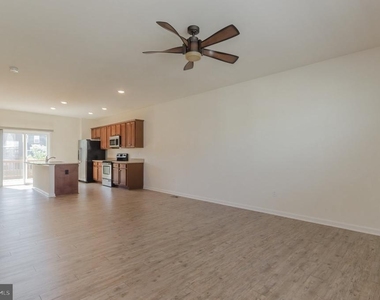 172 Drexel Court - Photo Thumbnail 29