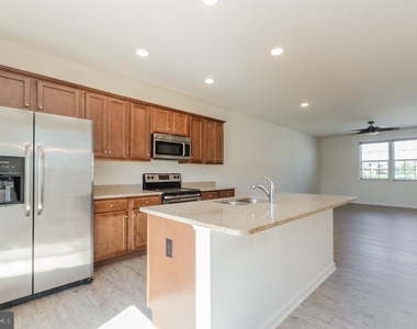 172 Drexel Court - Photo Thumbnail 20