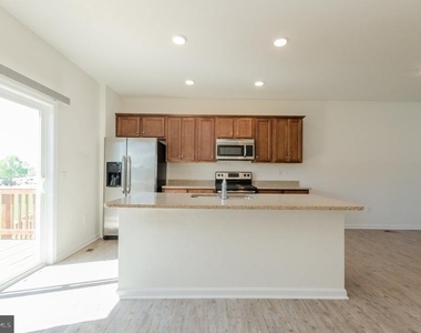 172 Drexel Court - Photo Thumbnail 19