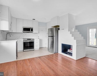 13209 Thornton Drive - Photo Thumbnail 7