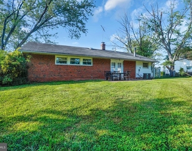 13209 Thornton Drive - Photo Thumbnail 25