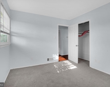 13209 Thornton Drive - Photo Thumbnail 12