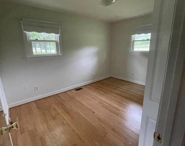 14606 Bristow Road - Photo Thumbnail 8