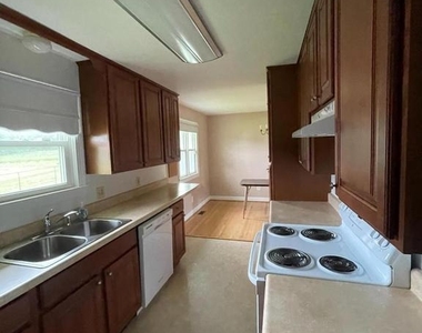 14606 Bristow Road - Photo Thumbnail 18