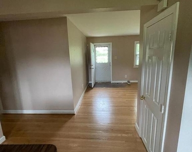 14606 Bristow Road - Photo Thumbnail 4