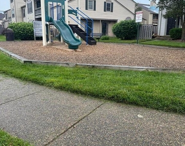 10465 Dylan Place - Photo Thumbnail 19