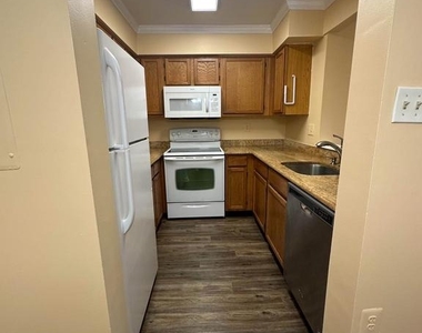 10465 Dylan Place - Photo Thumbnail 5