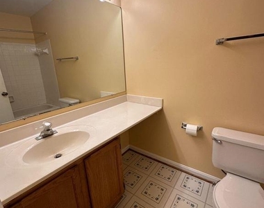 10465 Dylan Place - Photo Thumbnail 11
