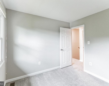 5335 Lake Cove Court - Photo Thumbnail 22