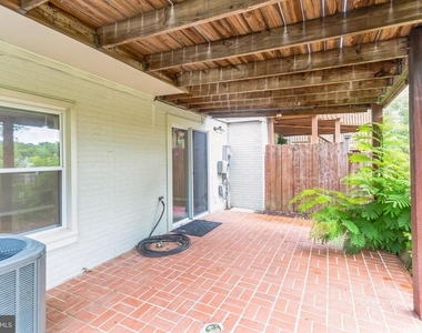 5335 Lake Cove Court - Photo Thumbnail 28