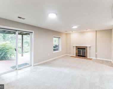5335 Lake Cove Court - Photo Thumbnail 26