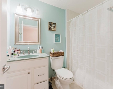 8001 Bethelen Woods Lane - Photo Thumbnail 12