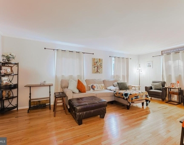 8001 Bethelen Woods Lane - Photo Thumbnail 6