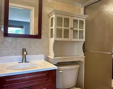 6504 Brookleigh Way - Photo Thumbnail 11