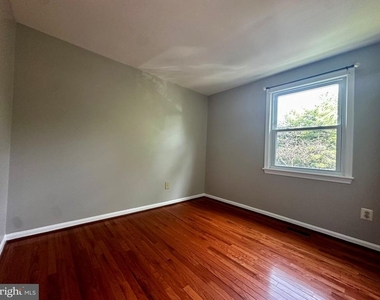 6504 Brookleigh Way - Photo Thumbnail 12