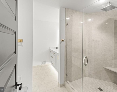 5844 Bermuda Court - Photo Thumbnail 19