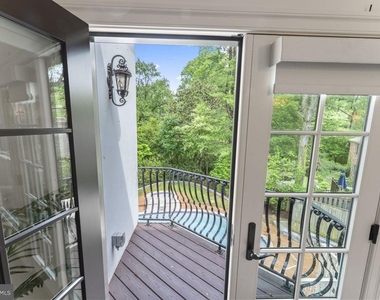 5844 Bermuda Court - Photo Thumbnail 30