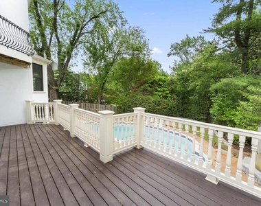 5844 Bermuda Court - Photo Thumbnail 37